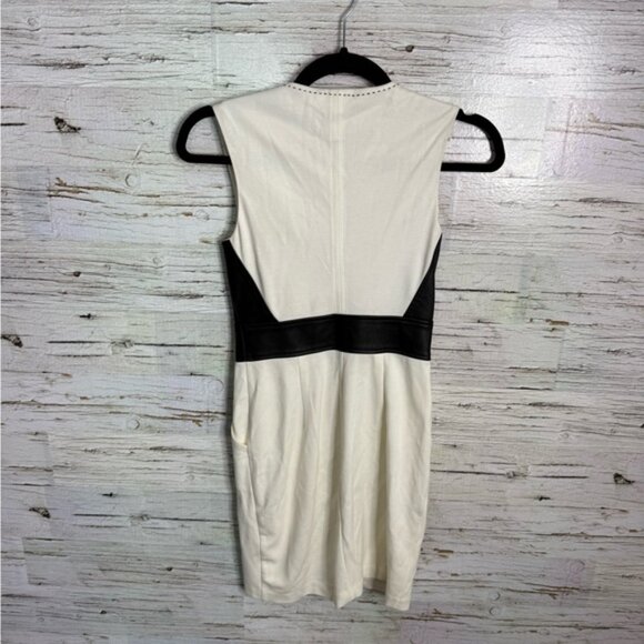 Bebe Black and White Zippered Dress bodycon size 2 - Picture 7 of 7
